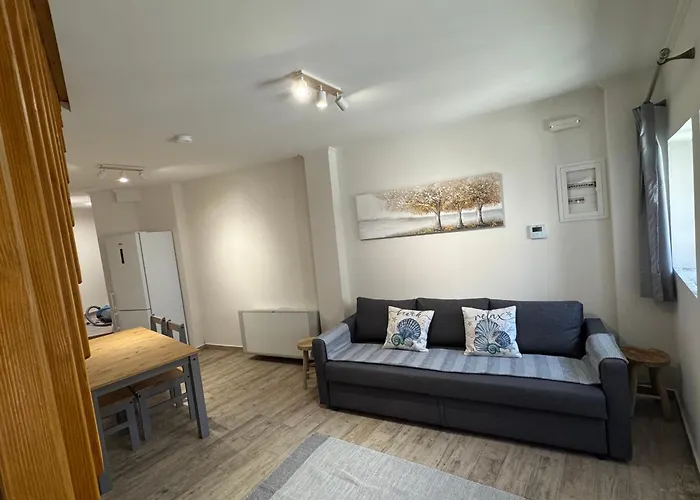 Nyaraló Nina's House By Corfuescapes *